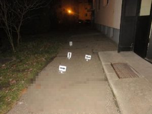 Magánlaksértés miatt felel a támadó egy oroszlányi bûnügyben