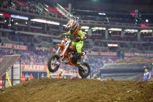 Világbajnoki futamon kezdte az évet az ifjú móri motorversenyzõ