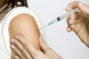 Ingyenesen kapnak védõoltást