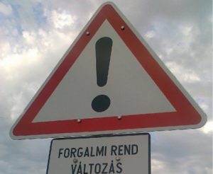 Megnyitják Tatabányánál az M1-es óvárosi csomópontját, lezárják a centrum felé a le- és felhajtó ágat Hegyeshalom felé