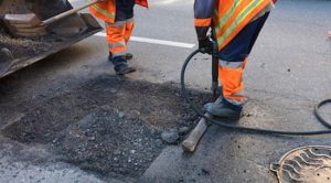 Javítják az M1-est Tatabánya és Bicske között