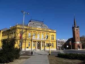 Akár tizenkét évet is kaphat a légpuskával emberekre lövöldözõ férfi