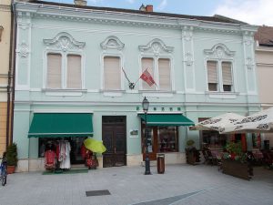 Már a 11. században létezett Fehérváron: Fõ utca...