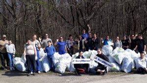 Hadat üzentek a szemétnek