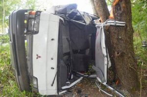 Hibázott a sofõr, egy ember meghalt Bakonycsernyénél