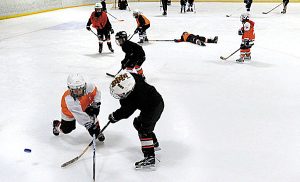 Gyere Te is Jégkorongozni Móron!