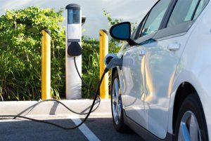 Újabb elektromosautó-töltõállomás létesül Székesfehérváron