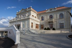 Az Oroszlányhoz legközelebbi színházak 2019. februári mûsora