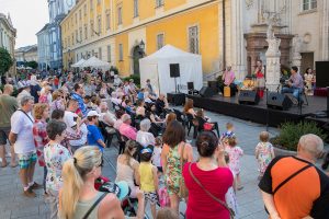 Az Országalma nyerte a közönségszavazást
