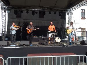 M.É.Z. - ír, skót népzene Móron!