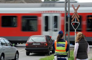 Fokozott ellenõrzést tartanak a rendõrök a vasúti átjáróknál