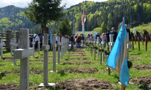 Újabb hazugság leplezõdött le: Egyetlen román katona sincs az úzvölgyi temetõben