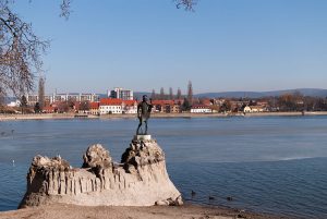 Környékünk: az ország legrégebbi halastava, a Tatai-öreg tó 1. rész: története, árvizei, élõvilága