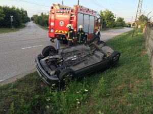 Árokba borult egy autó a megyeszékhelyen