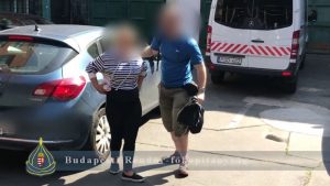 Turistákra vadászó tolvajokat fogtal el a rendõrök a Keleti-pályaudvaron
