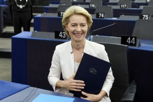 Megválasztották Ursula von der Leyent az Európai Bizottság új elnökének
