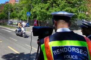 Óriási bírságrekord: a rendőrség még sosem szabott ki az autósoknak ennyi büntetést fél év alatt