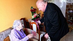 90 éves lett Olgi néni