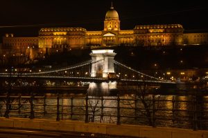 Kijárási korlátozást vezetnek be Magyarországon