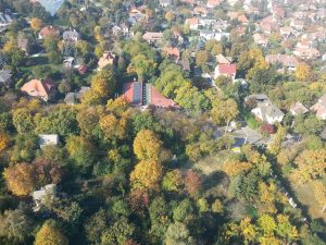 Felajánlás a kamaraerdei idős embereknek