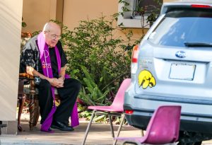 Amerikában feltalálták a mobil gyóntatószéket