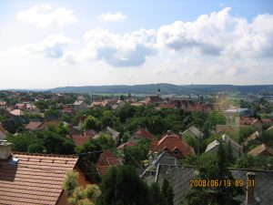 Budaörs hajnaltól éjfélig – pillantás a Kőhegyről