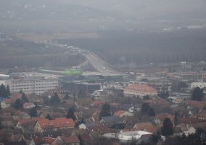 Járművezetők figyelmébe: jövőre nőnek az útdíjak