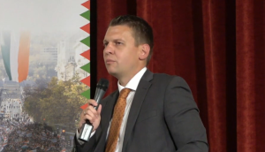 „Én a közösségekben hiszek!”