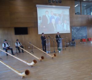 A városháza dísztermét Schmidt Mátyásról nevezték el