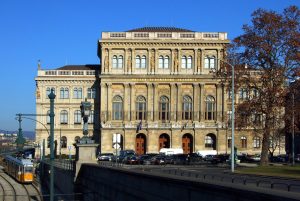 A budaörsi nyugdíjasok a Tudományos Akadémián