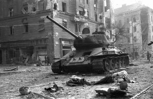 Sebek a városon – Szívszorító utcaképek az 1956-os forradalom tragikus napjaiból