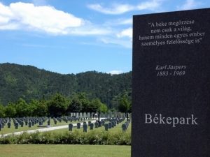 Újratemetés a Békeparkban