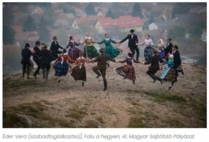 Falu a hegyen