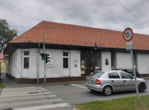 A könyvtár ott rekedt az ófaluban…