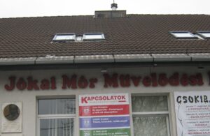 Mini könyvtár nyílt a Jókai Mór Művelődési Házban