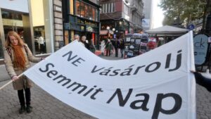 Black Friday kontra Ne Vásárolj Semmit Nap