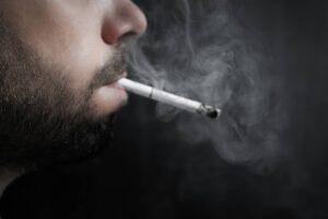 Egyesek orvosságnak hitték a dohányt, máshol halál járt érte