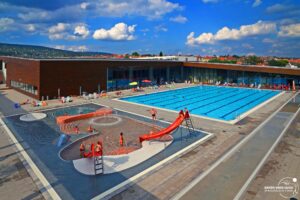 A budaörsi uszoda nyári gyerektáborai