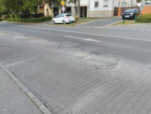 Nem tud beállni a busz a megállóba