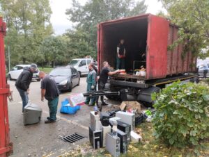 Veszélyes hulladékot adhatunk le október 4-én a lakótelepen