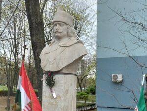 Rákóczi a fejedelem, a hadvezér, a mélyen vallásos katolikus és a bujdosó